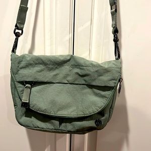 Lululemon purse